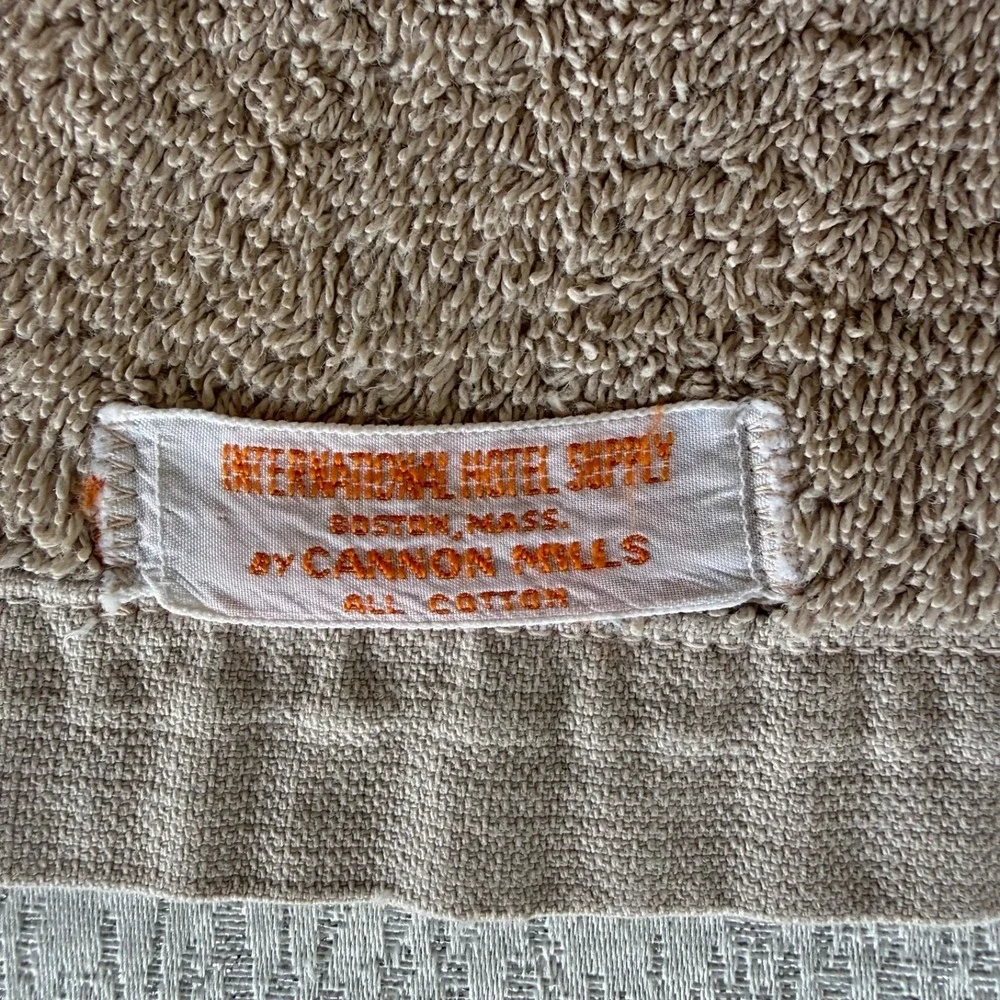 Vintage Cannon‎ Mills International Hotel Supply Sheraton Bath Towel USA